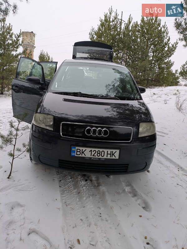 Хэтчбек Audi A2 2001 в Славуте