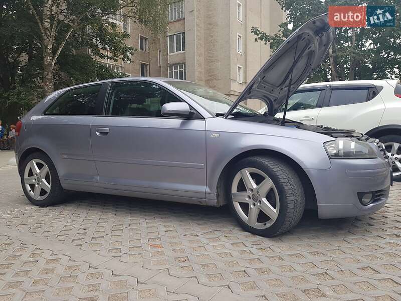 Купе Audi A3 Sportback 2004 в Івано-Франківську