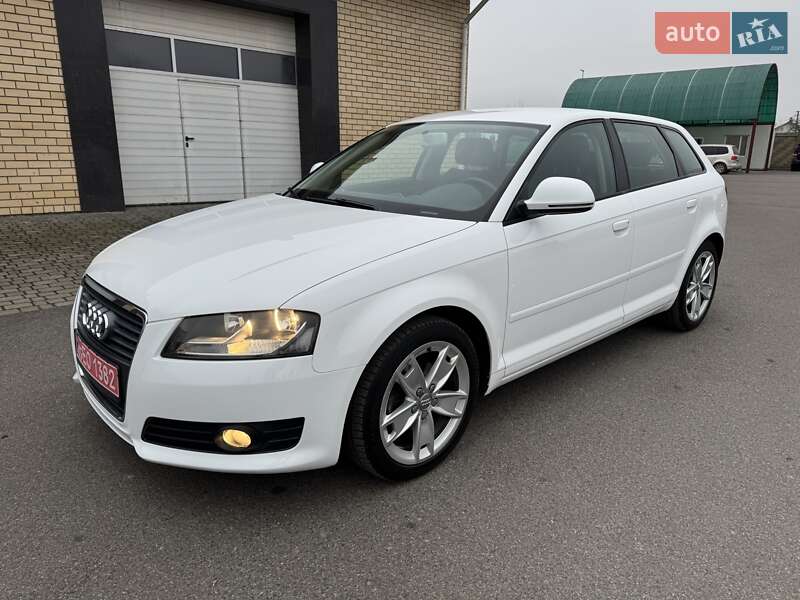 Хетчбек Audi A3 Sportback 2010 в Луцьку