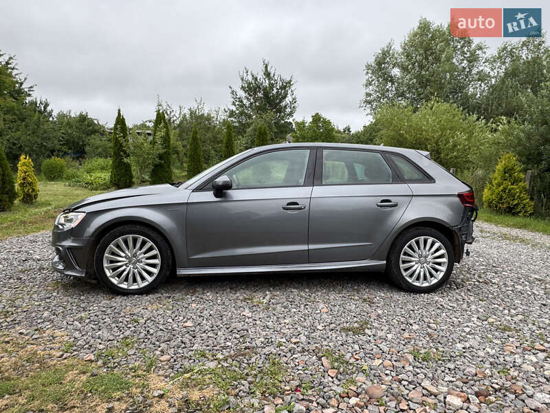 Хэтчбек Audi A3 Sportback 2015 в Яворове
