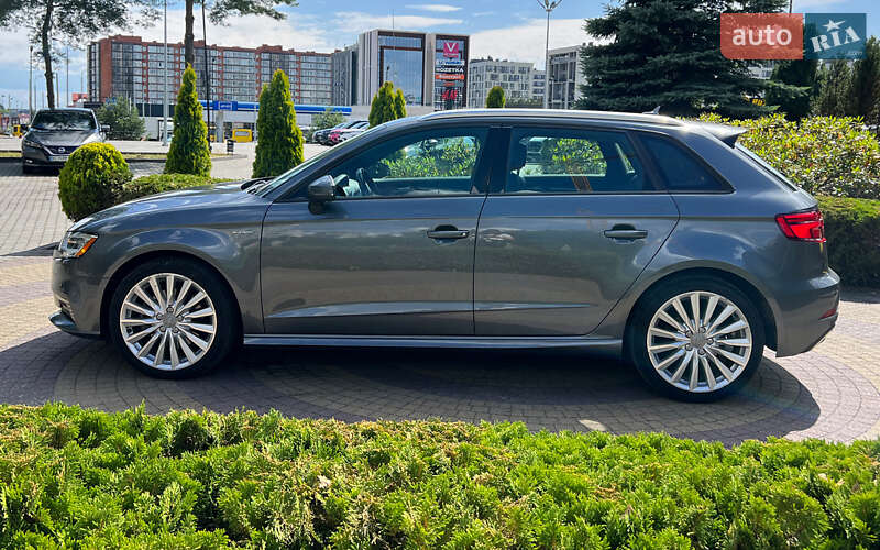 Хэтчбек Audi A3 Sportback 2016 в Львове