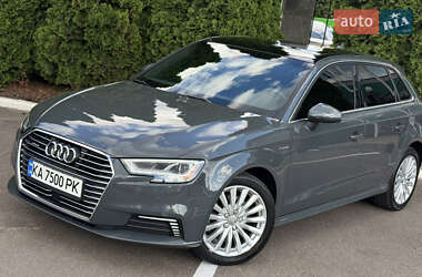 Хэтчбек Audi A3 Sportback 2016 в 