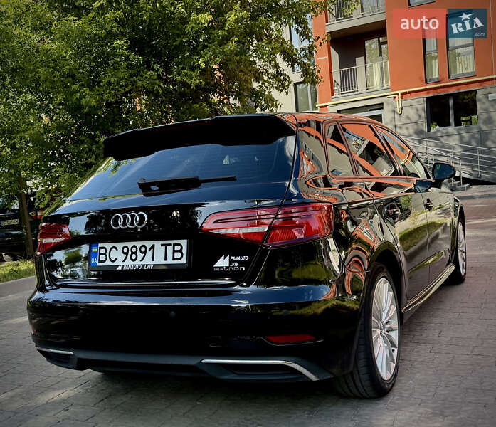 Хетчбек Audi A3 Sportback 2016 в Львові
