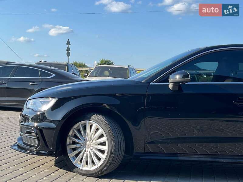 Хэтчбек Audi A3 Sportback 2016 в Львове