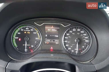 Хэтчбек Audi A3 Sportback 2015 в 