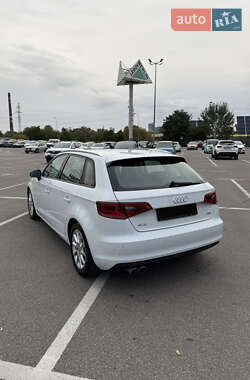 Хэтчбек Audi A3 Sportback 2016 в 