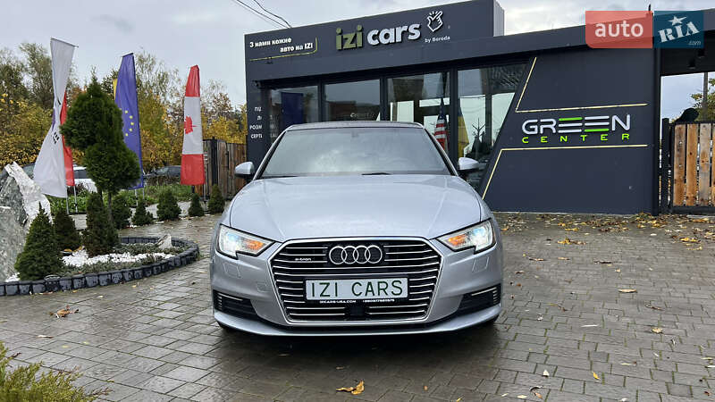 Хэтчбек Audi A3 Sportback 2017 в Львове