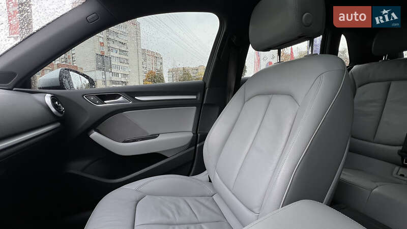 Хэтчбек Audi A3 Sportback 2017 в Львове