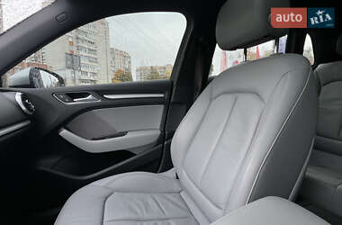 Хетчбек Audi A3 Sportback 2017 в  фото 21 Хетчбек Audi A3 Sportback 2017 в