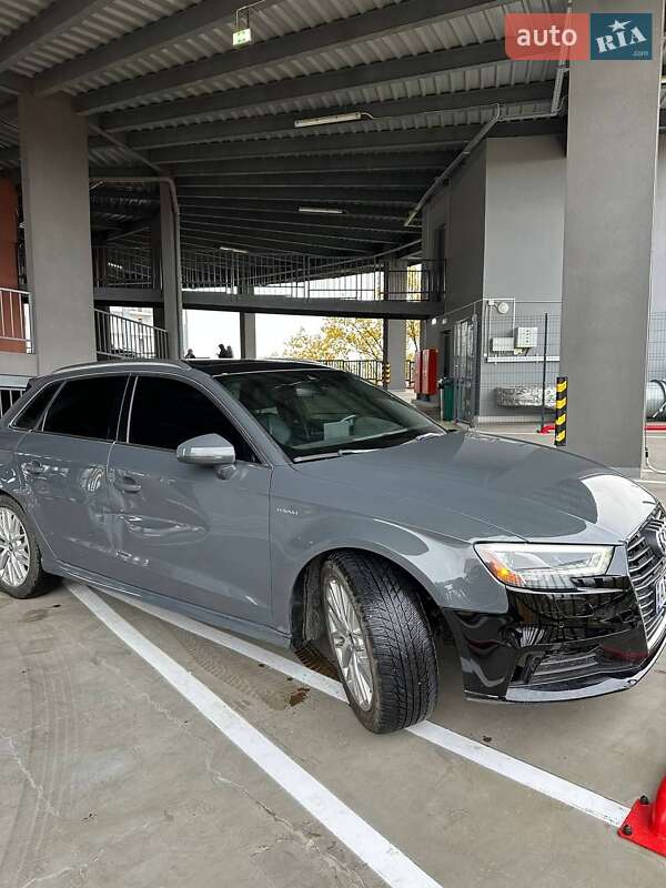 Хэтчбек Audi A3 Sportback 2018 в Харькове