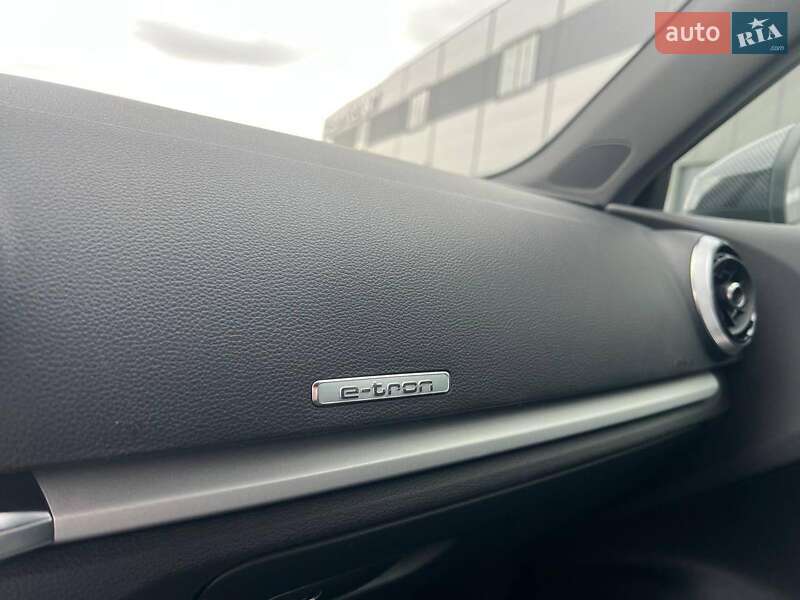 Хэтчбек Audi A3 Sportback 2017 в Львове фото 36 Хэтчбек Audi A3 Sportback 2017 в Львове