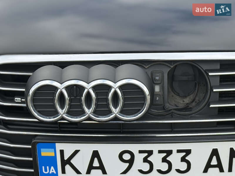 Хэтчбек Audi A3 Sportback 2017 в Киеве