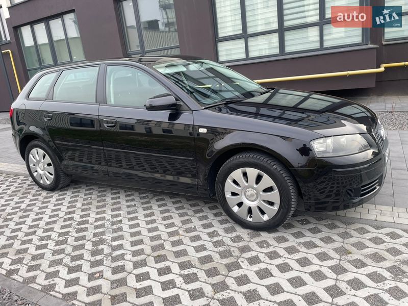 Хэтчбек Audi A3 Sportback 2006 в Городке