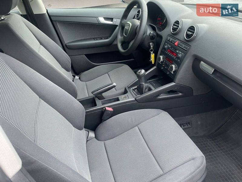 Хэтчбек Audi A3 Sportback 2006 в Городке