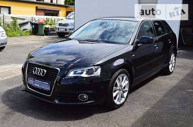 Хэтчбек Audi A3 2010 в 