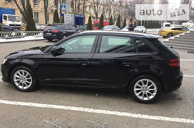 Хэтчбек Audi A3 2016 в Хмельницком