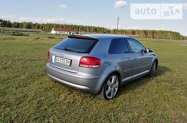 Хэтчбек Audi A3 2004 в Киеве