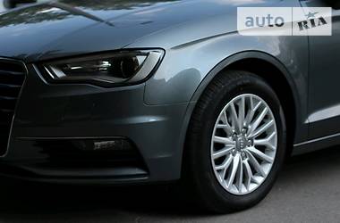 Седан Audi A3 2016 в Киеве