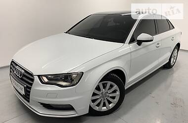 Седан Audi A3 2015 в Киеве