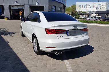 Седан Audi A3 2016 в Дніпрі