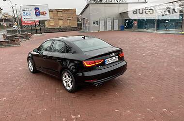 Седан Audi A3 2015 в Ровно