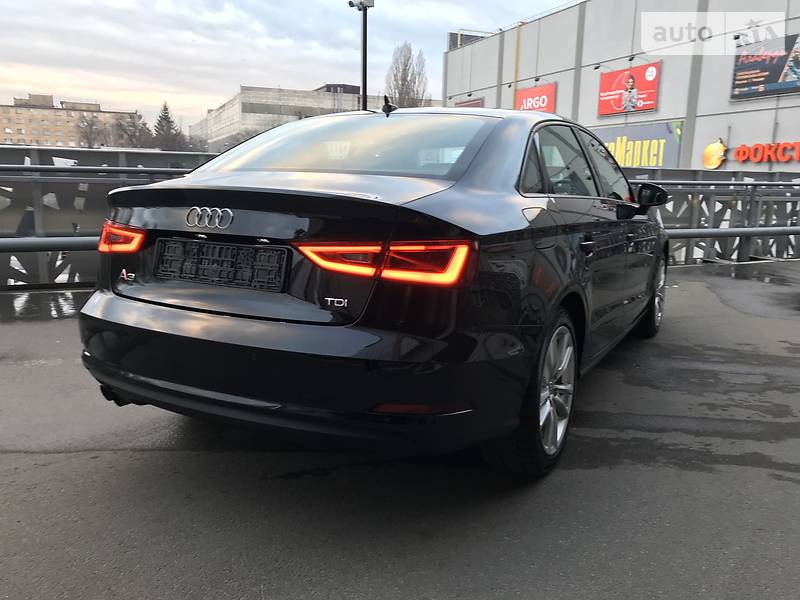 Седан Audi A3 2016 в Киеве