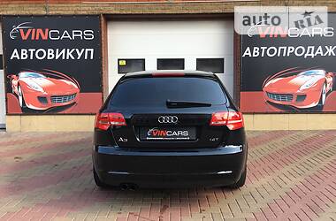 Хетчбек Audi A3 2010 в 