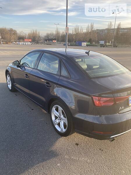 Седан Audi A3 2017 в Дніпрі