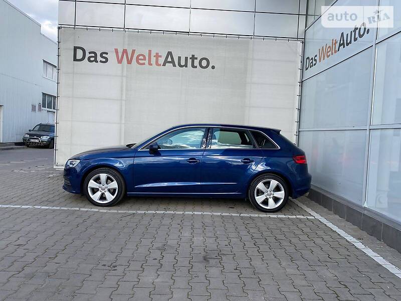 Хетчбек Audi A3 2016 в Чернівцях