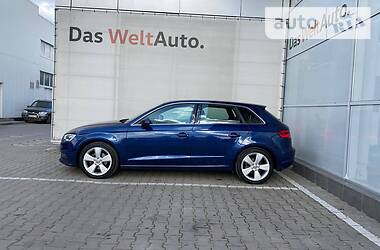Хэтчбек Audi A3 2016 в 