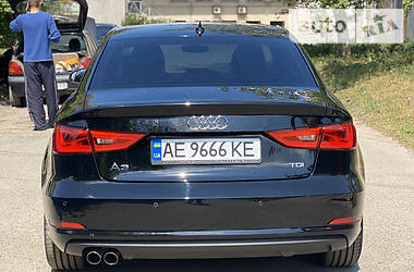 Седан Audi A3 2015 в Днепре