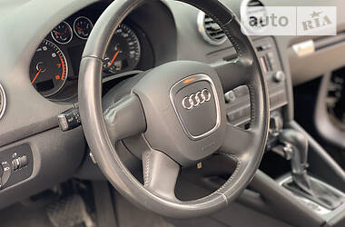 Хетчбек Audi A3 2011 в 