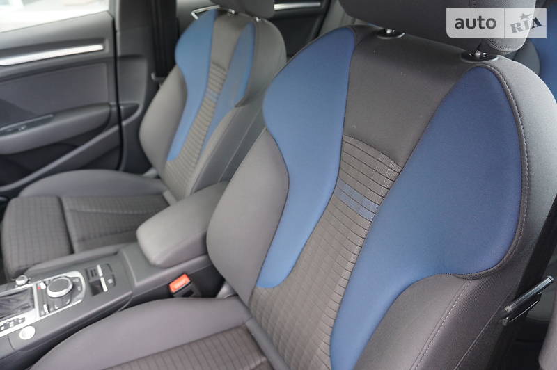 Хетчбек Audi A3 2016 в Чернівцях