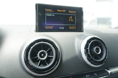 Хэтчбек Audi A3 2016 в 