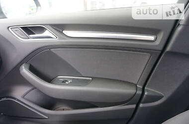 Хэтчбек Audi A3 2016 в 