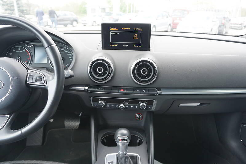Хетчбек Audi A3 2016 в Чернівцях
