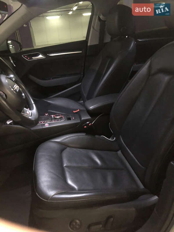 Седан Audi A3 2016 в Хмельницком