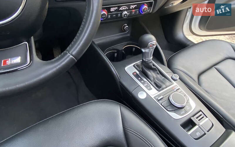 Седан Audi A3 2016 в Хмельницком