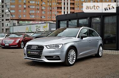 Хэтчбек Audi A3 2016 в Киеве