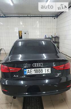 Седан Audi A3 2015 в Запоріжжі