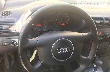 Хэтчбек Audi A3 2002 в 