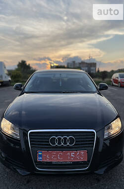 Хэтчбек Audi A3 2010 в 