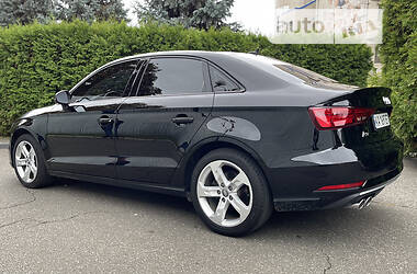 Седан Audi A3 2016 в Киеве