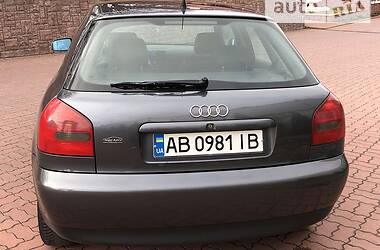 Хэтчбек Audi A3 2000 в 