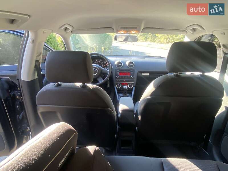 Хэтчбек Audi A3 2010 в Ладыжине