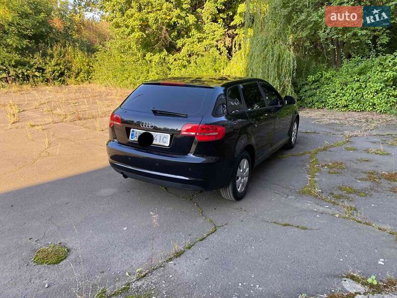 Хэтчбек Audi A3 2010 в Ладыжине