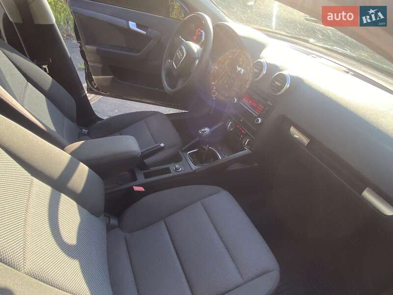 Хэтчбек Audi A3 2010 в Ладыжине