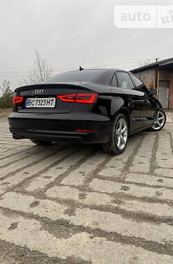 Седан Audi A3 2016 в 