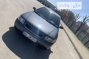 Хэтчбек Audi A3 2002 в 