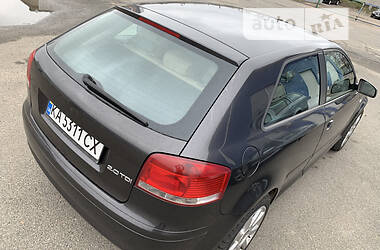 Хэтчбек Audi A3 2005 в 